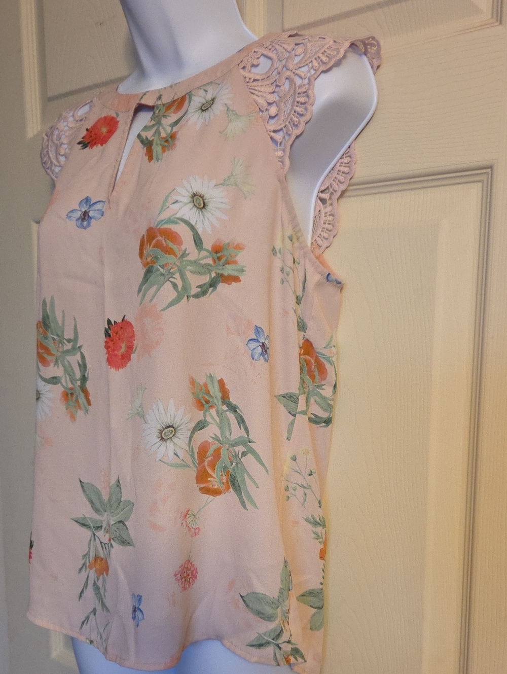Express Floral Sleeveless Blouse Size Medium - Picture 5 of 11